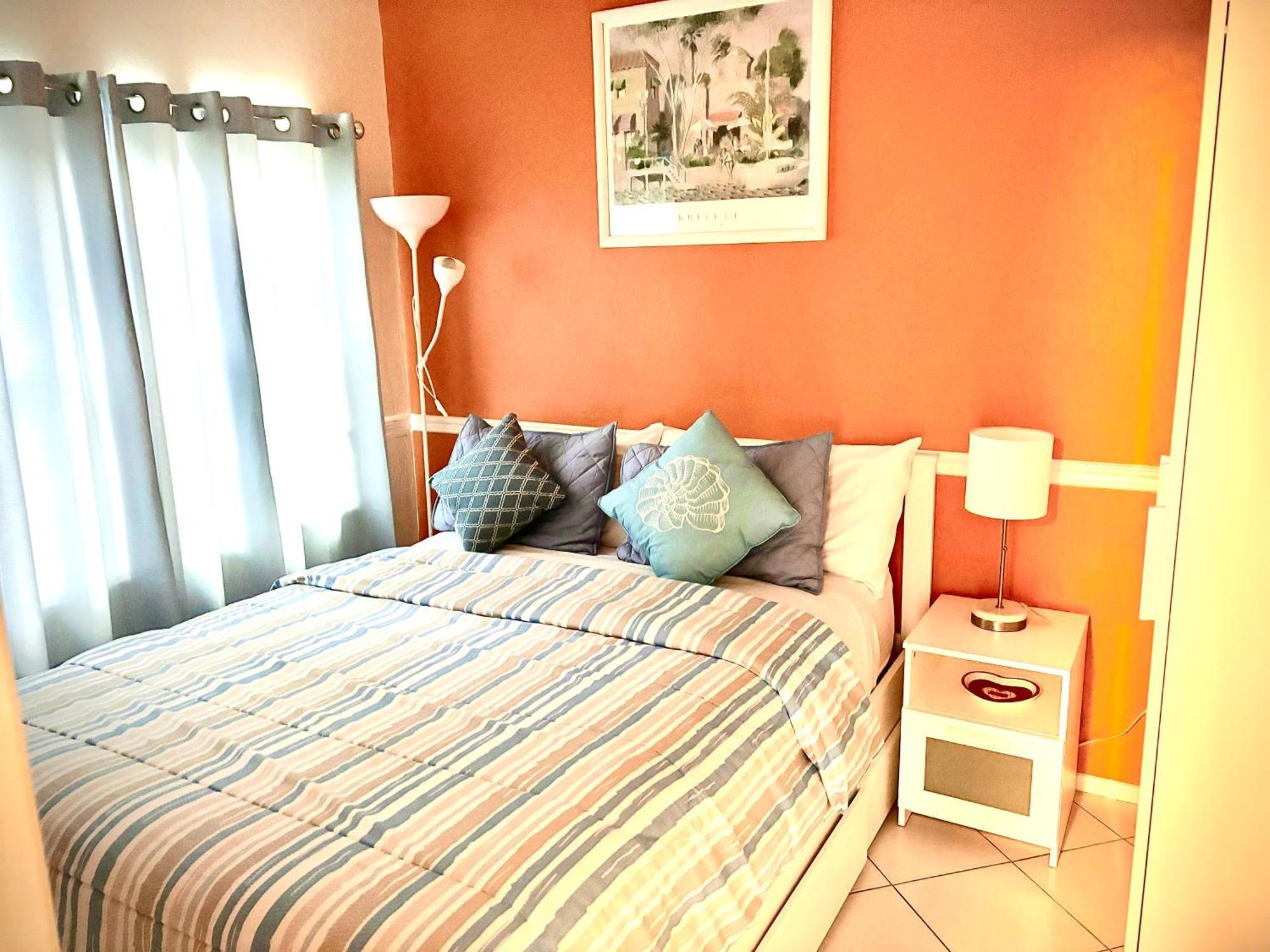 ~ Cozy In-Law Apartment Close To Siesta Key ~ ساراسوتا المظهر الخارجي الصورة
